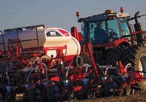 agwest-productline-whiteplanters-8000